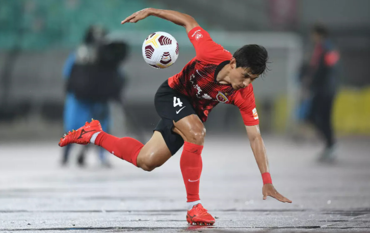 爱游戏体育入口-冲刺阶段斯图加特备战中超关键时刻亚特兰大备战欧超杯，今晨塞维利亚备战荷甲瞬间刷屏 